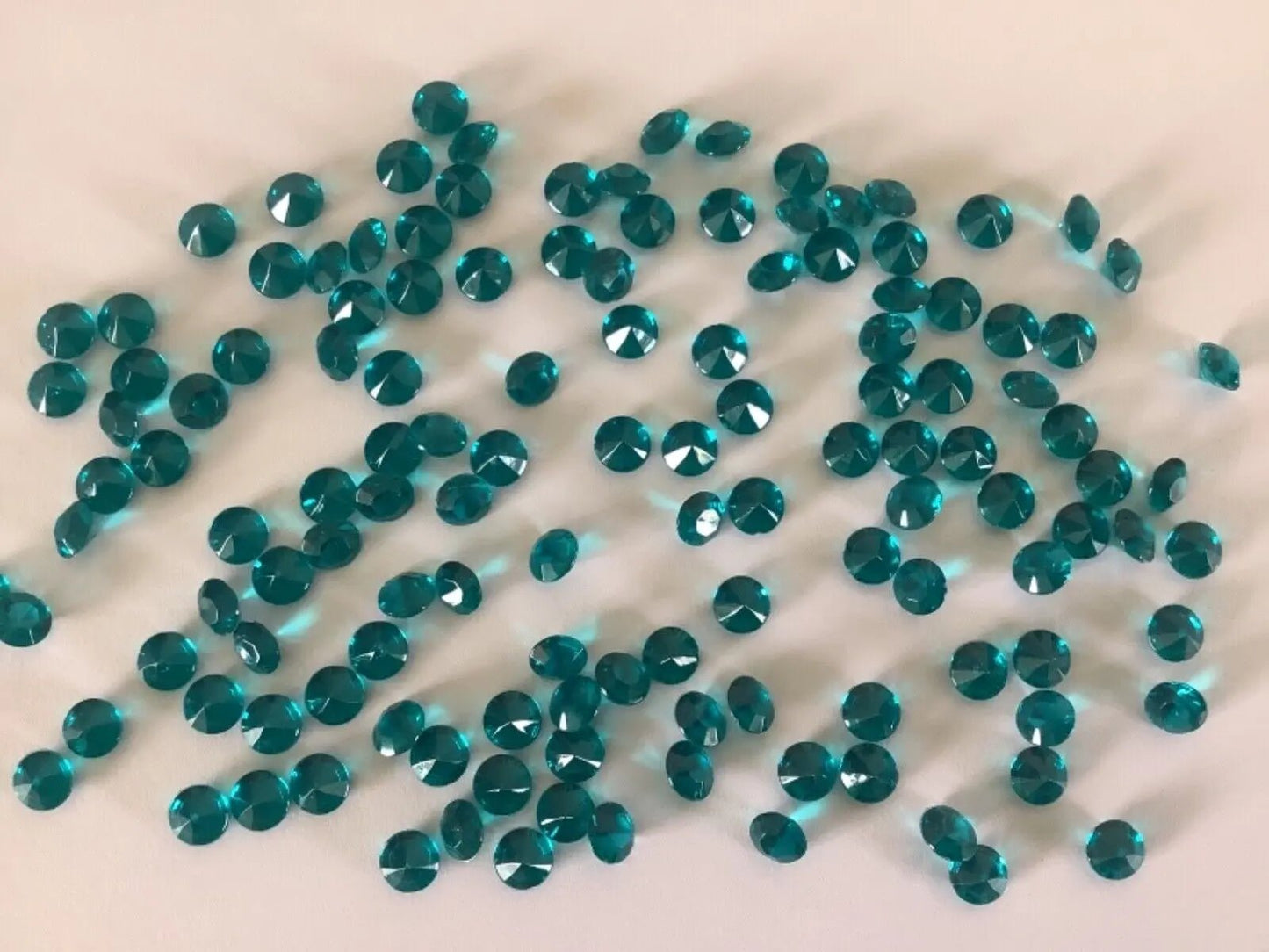 Green 1000 Wedding Table Diamond Crystal decoration Diamante Scatter gems Party Confetti - Ey Up Crafters