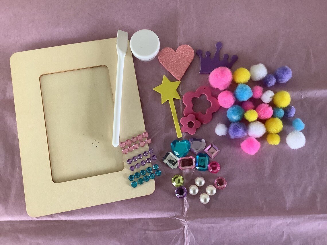 Photo Frame mini Craft Kit Dinosaur or Princess Ey Up Crafters