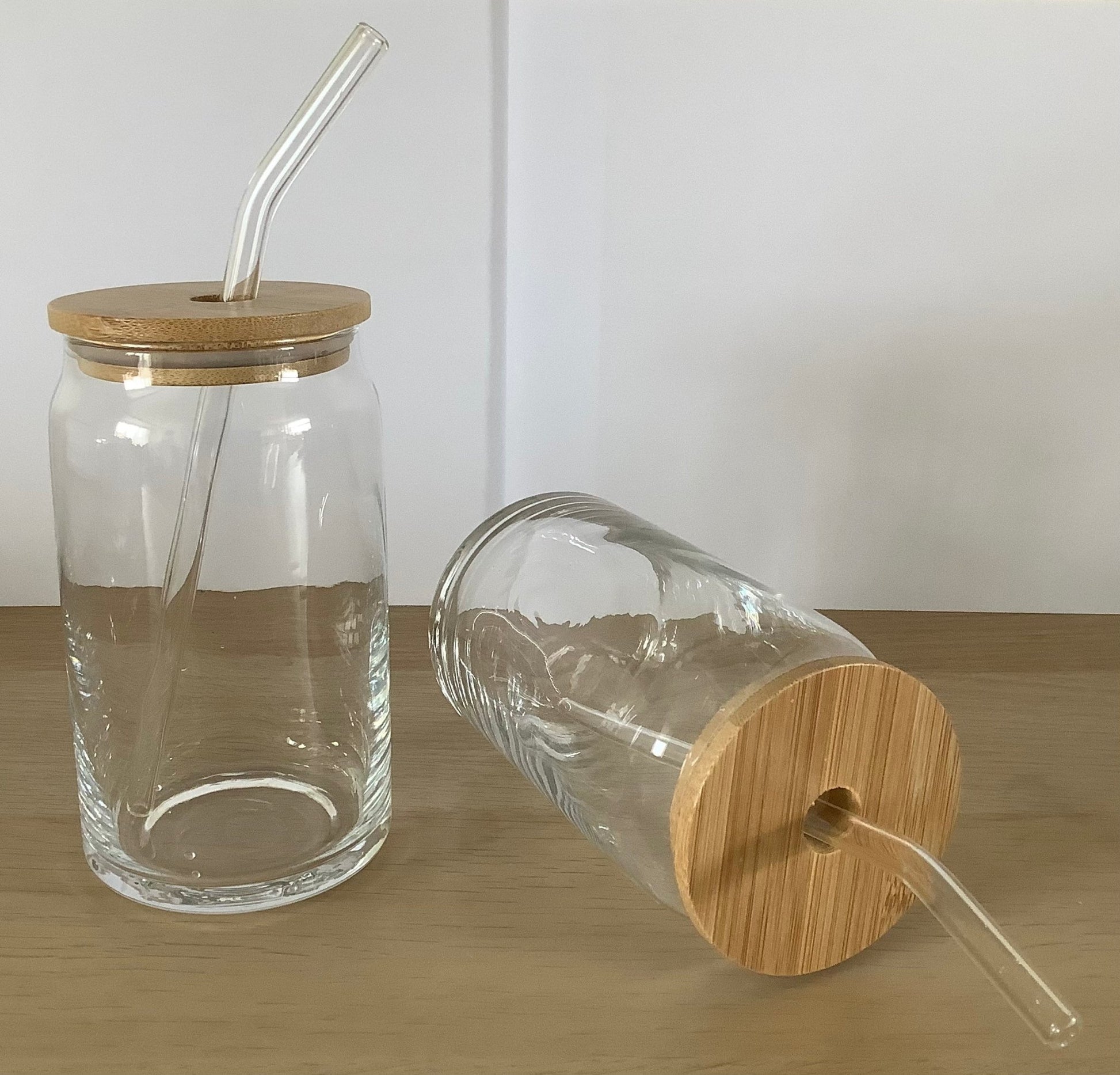 Clear beer glass & straw with bamboo lid Ey Up Crafters